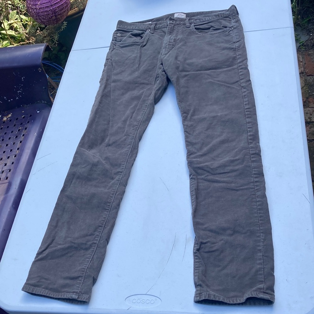 484 J Crew Men’s Slim Fit Corduroy Size 31x32